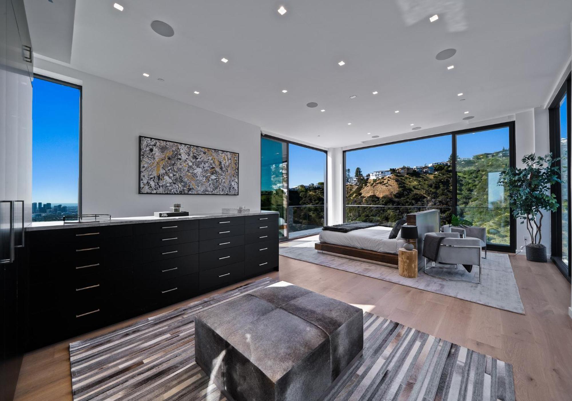 Ocean To Views, Fire Feature, Water Falls Dream Oasis *