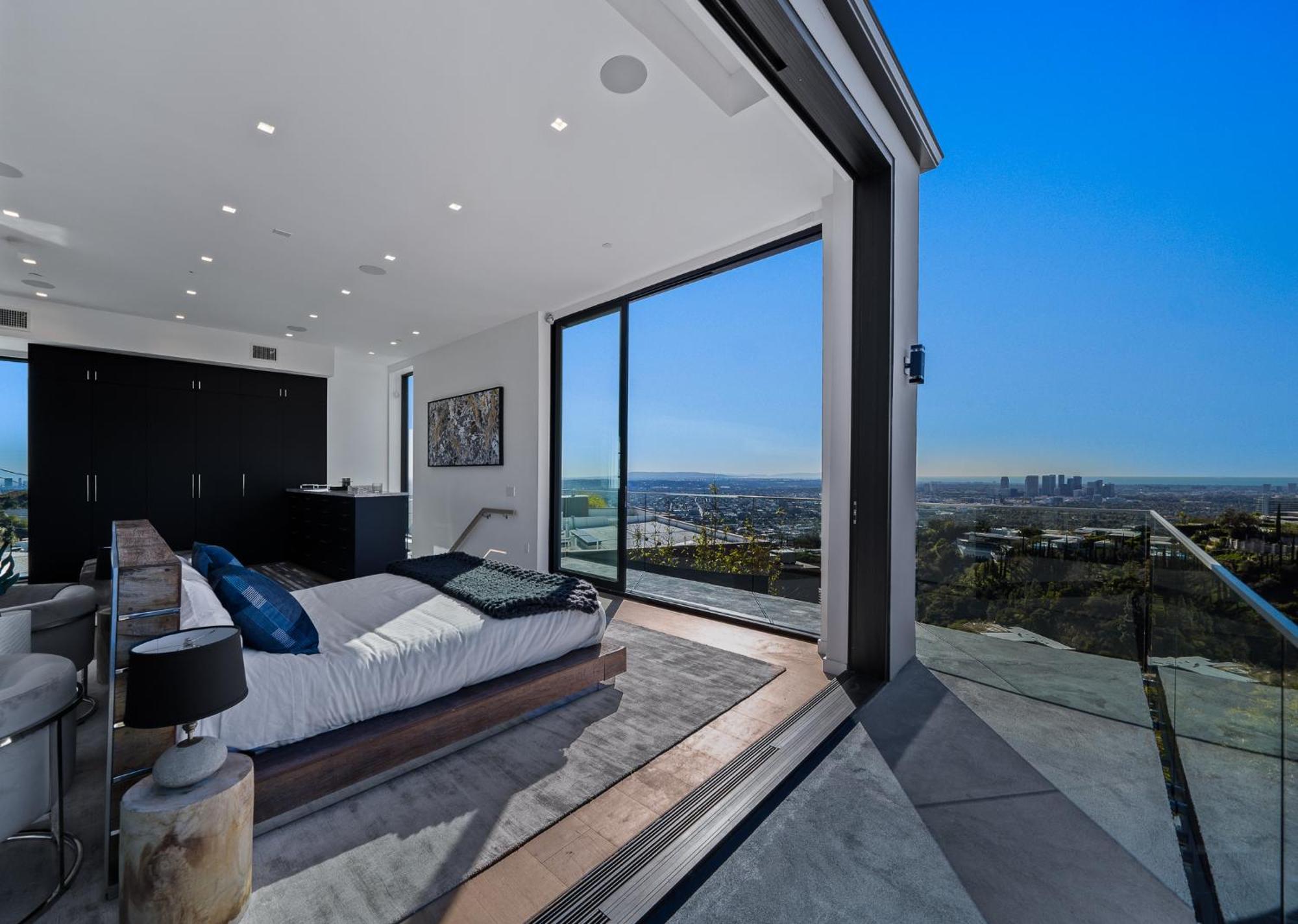 Ocean To Views, Fire Feature, Water Falls Dream Oasis *