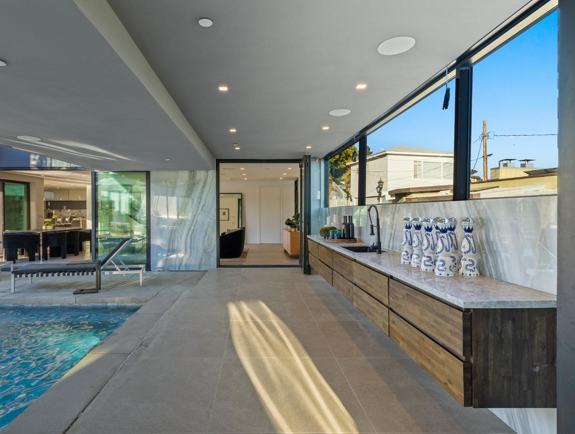 Ocean To Views, Fire Feature, Water Falls Dream Oasis *